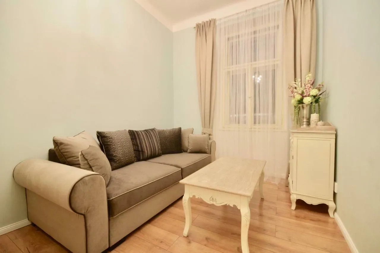Your Apartment Sekaninova Prague